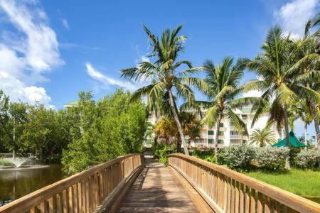 キーウェスト The Trinidad -Pool & Parkingヴィラ エクステリア 写真