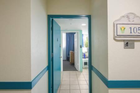 キーウェスト The Trinidad -Pool & Parkingヴィラ エクステリア 写真